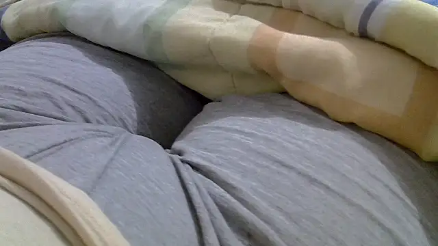 perescam online show from October 26, 2025, 2:39 am