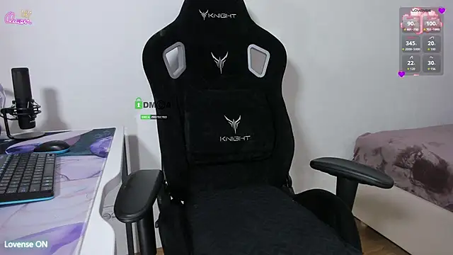 SkyqueenI online show from February 27, 2026, 8:03 am