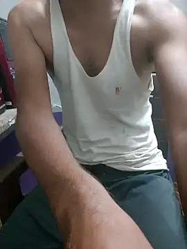 HotBoyOm online show from May 19, 2026, 1:33 am