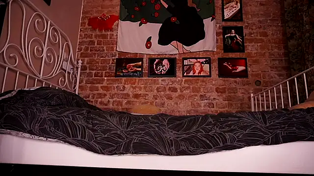 Evelively online show from November 6, 2025, 2:45 am