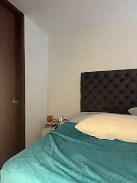 kamivolkano online show from February 25, 2026, 5:55 pm