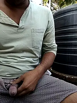 ratanfck online show from January 7, 2026, 9:56 am