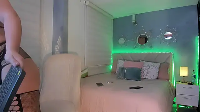 sexycouple4u online show from March 15, 2026, 3:45 am