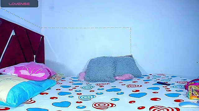 DanisaBrown online show from December 14, 2024, 1:49 pm