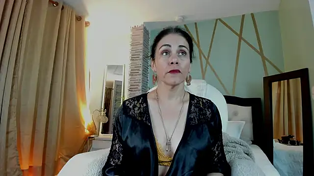 Snapshot of girasol_walton chatting on January 21, 2025, 3:32 pm girasol walton online show from January 21, 2025, 3:32 pm