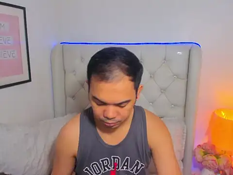 AsianZero online show from March 18, 2026, 5:38 pm