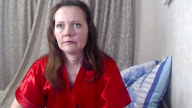 SheLion online show from December 14, 2025, 4:34 pm