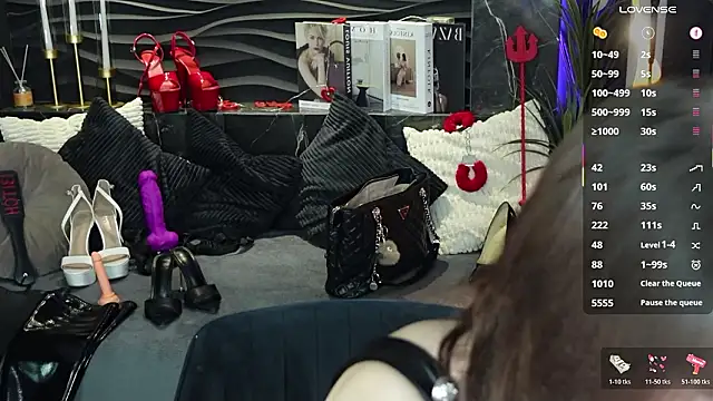 Snapshot of MistressDarsy chatting on February 27, 2026, 2:17 pm MistressDarsy online show from February 27, 2026, 2:17 pm