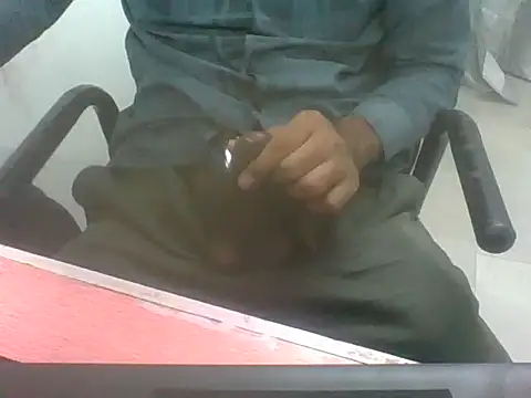 lltstr52 online show from March 31, 2026, 6:03 am