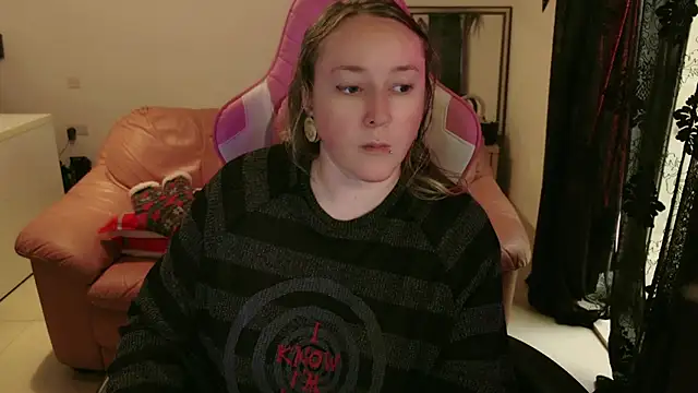 kisicaxx online show from February 9, 2025, 3:01 pm