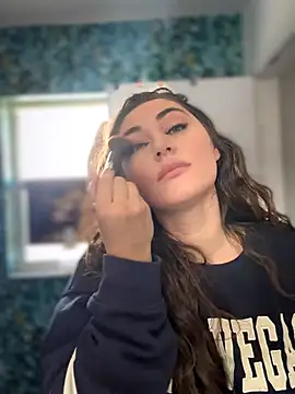 lovely beast online show from November 8, 2025, 5:34 pm