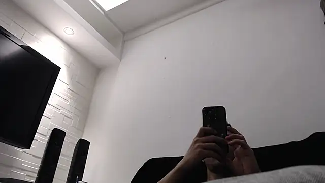 Snapshot of SebastianReiss chatting on February 7, 2025, 6:45 pm SebastianReiss online show from February 7, 2025, 6:45 pm