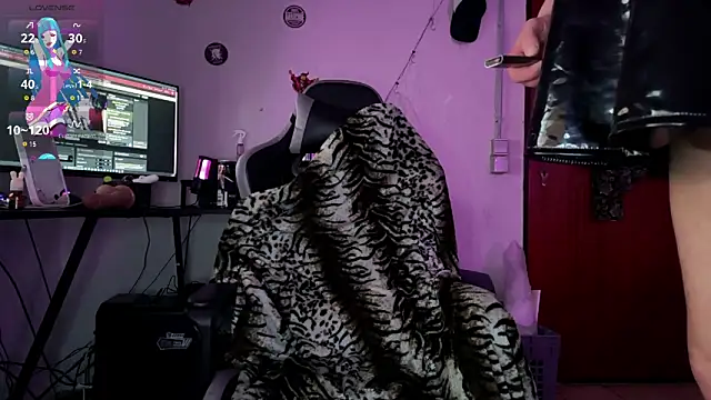 kimberjames84 online show from March 9, 2026, 9:30 pm