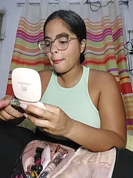 Snapshot of missmelissa_ chatting on October 23, 2025, 2:11 am missmelissa online show from October 23, 2025, 2:11 am