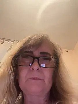 Irina2909xh online show from September 13, 2025, 10:09 pm