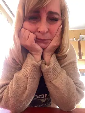 Irina2909xh online show from October 27, 2025, 11:25 am