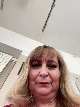 Irina2909xh online show from February 11, 2026, 10:09 am