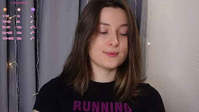Snapshot of BeckyMartens chatting on October 5, 2025, 1:48 am BeckyMartens online show from October 5, 2025, 1:48 am