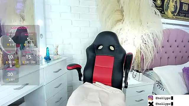 hollyprincess 2 online show from February 16, 2025, 1:14 am