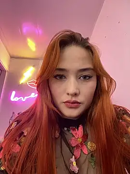 Snapshot of Tulipa_ chatting on December 19, 2024, 10:10 pm Tulipa  online show from December 19, 2024, 10:10 pm