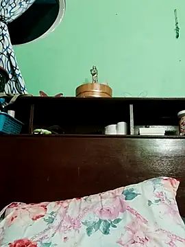 QueenSoreal online show from March 17, 2026, 4:32 pm