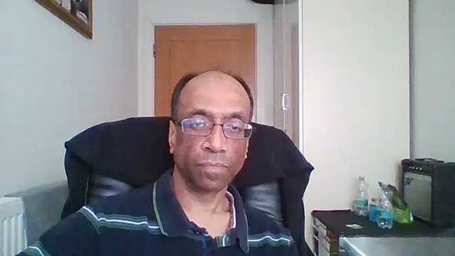 Snapshot of rauncher1 chatting on March 16, 2025, 3:06 pm rauncher1 online show from March 16, 2025, 3:06 pm