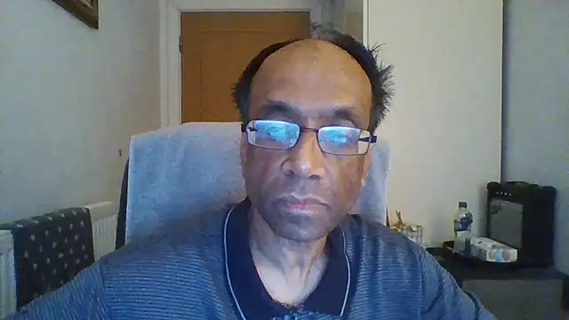 Snapshot of rauncher1 chatting on October 14, 2025, 8:59 am rauncher1 online show from October 14, 2025, 8:59 am