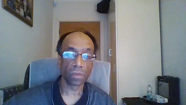 Snapshot of rauncher1 chatting on October 21, 2025, 8:15 am rauncher1 online show from October 21, 2025, 8:15 am