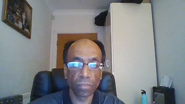 rauncher1 online show from December 5, 2025, 1:09 pm