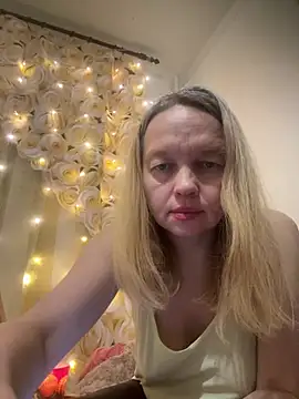 Susanel online show from December 20, 2024, 2:16 pm