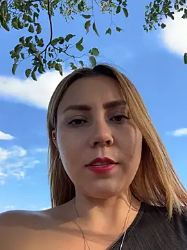 Brittanyrosexx online show from October 14, 2025, 9:15 pm