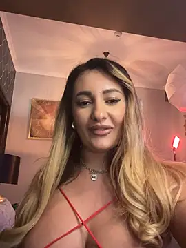 YaaraCollins online show from December 7, 2024, 12:08 am