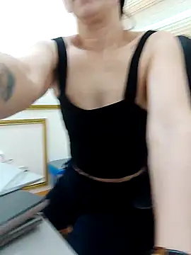 ladyxianne online show from March 3, 2025, 5:42 am