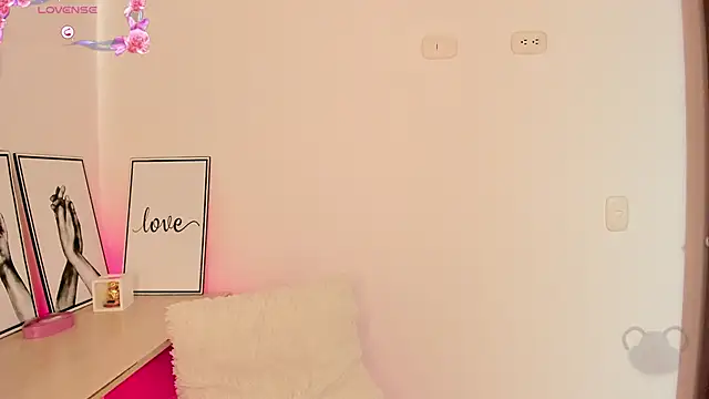 Andreamorreti online show from March 7, 2025, 4:44 pm