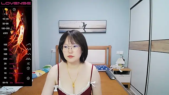 DianaYz online show from July 4, 2026, 12:22 pm