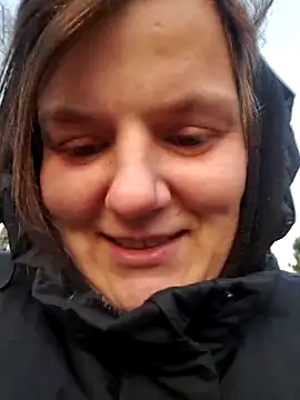 Cutegirlforyou online show from November 22, 2025, 7:18 am