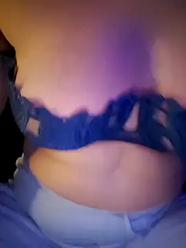 Snapshot of Cutegirlforyou chatting on April 4, 2026, 6:00 am Cutegirlforyou online show from April 4, 2026, 6:00 am