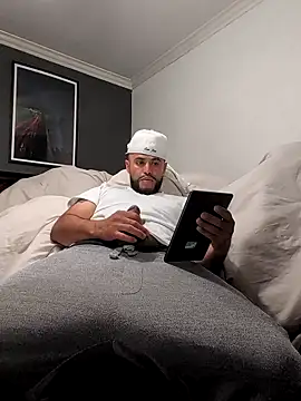 gardy8585 online show from March 27, 2026, 6:18 pm