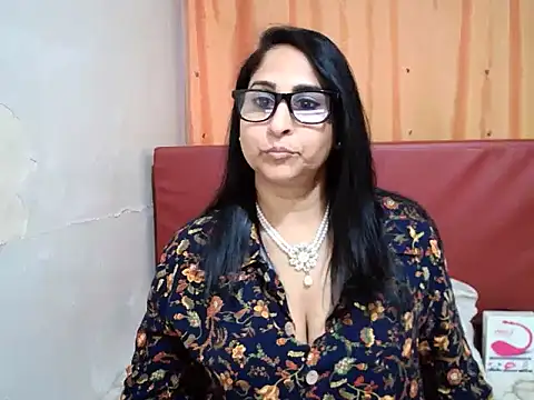 Snapshot of Indiankushy chatting on September 9, 2025, 4:17 pm Indiankushy online show from September 9, 2025, 4:17 pm