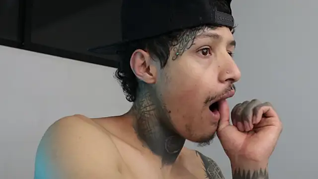 trieone online show from January 10, 2025, 3:50 am