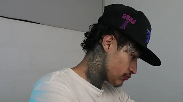 trieone online show from February 13, 2025, 4:11 am