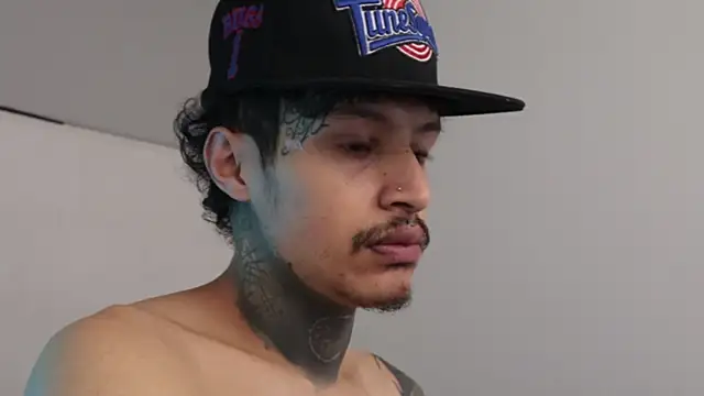 trieone online show from February 26, 2025, 3:08 pm