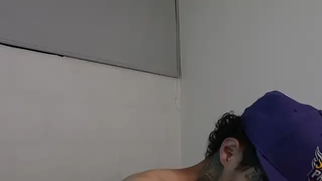 trieone online show from March 1, 2025, 4:04 am