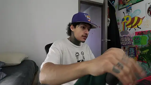 trieone online show from September 11, 2025, 2:17 pm