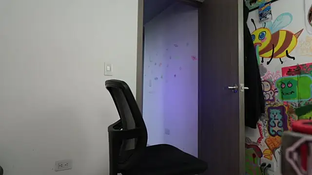 trieone online show from January 11, 2026, 2:38 am