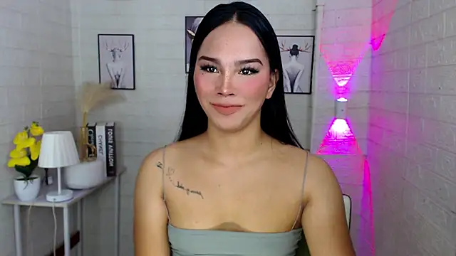 Snapshot of urnaughtydolly69 chatting on October 21, 2025, 11:22 am urnaughtydolly69 online show from October 21, 2025, 11:22 am