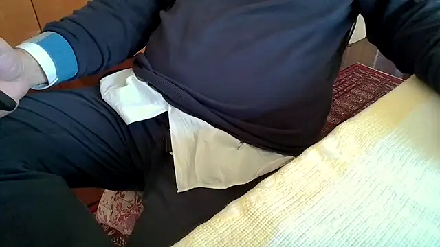 polloiw online show from April 23, 2026, 11:20 am