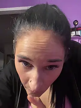 Snapshot of lolabunny9 chatting on January 12, 2025, 12:49 am lolabunny9 online show from January 12, 2025, 12:49 am