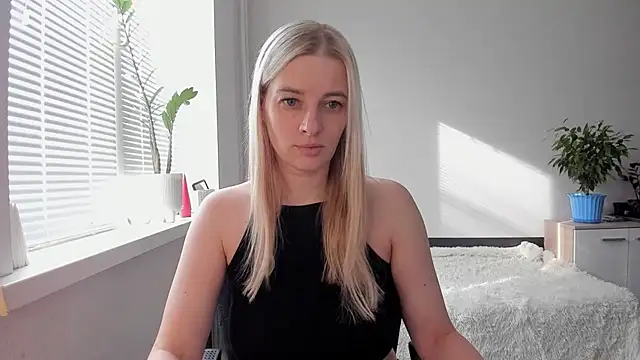 Snapshot of HILT_ON chatting on March 4, 2025, 8:13 am HILT ON online show from March 4, 2025, 8:13 am