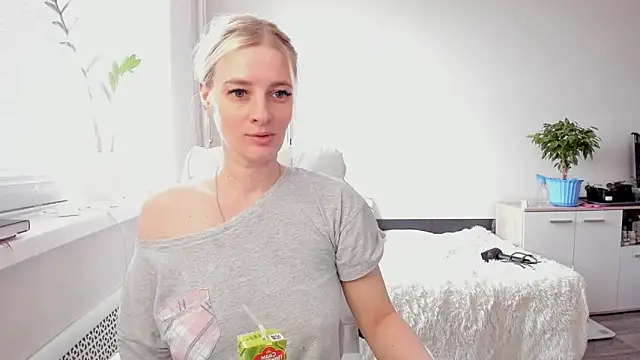 Snapshot of HILT_ON chatting on March 21, 2025, 4:06 am HILT ON online show from March 21, 2025, 4:06 am